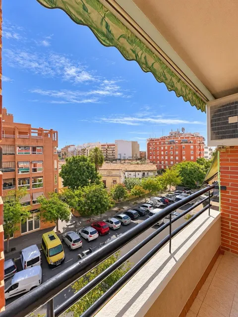 Wohnung 102 m² in Valencia