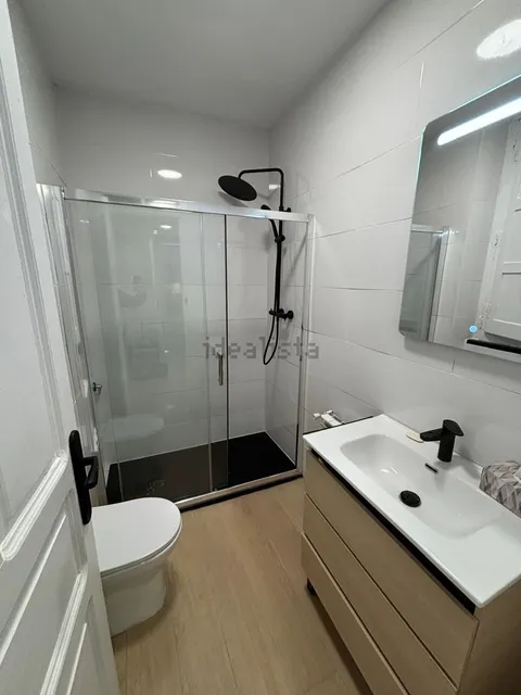 Habitació de lloguer, Lleó