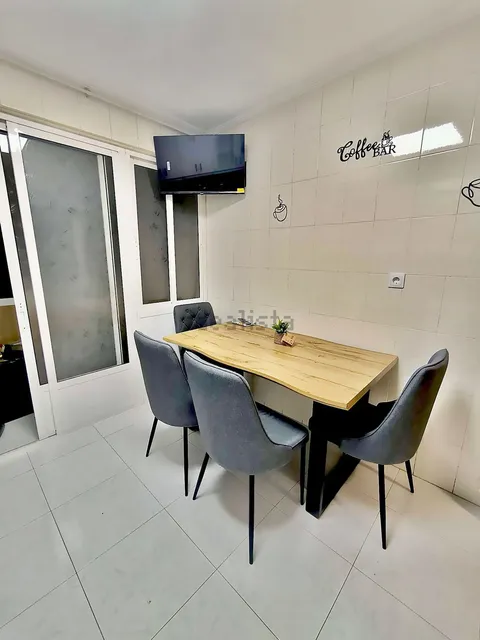 Habitació de lloguer, Lleó