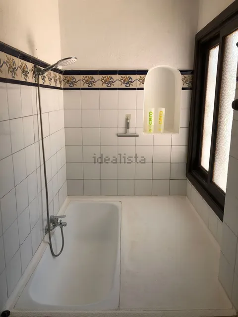 Haus 420 m² in Nàquera / Náquera