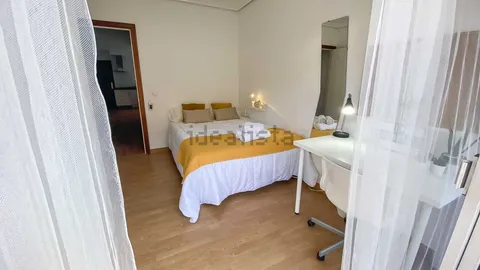 Room for rent, Seville