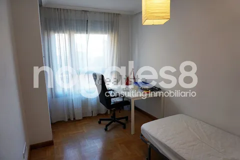 Pis de 80 m² a Oviedo