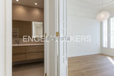 Flat 180 m² in Valencia