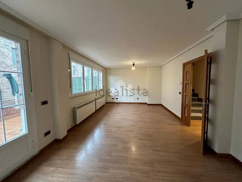 Casa 222 m² a Villares de la Reina