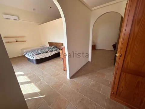 Haus 400 m² in Estepona