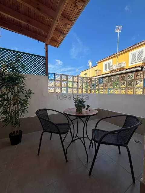 Habitació de lloguer, Arona