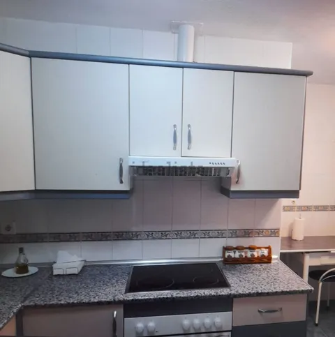Chambre à louer, Cáceres