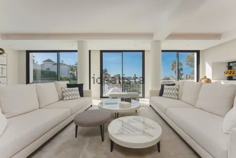 Casa de 350 m² en Marbella