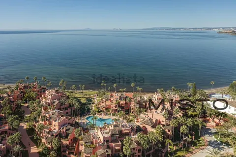 Flat 120 m² in Estepona (2/25)