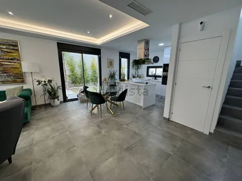 Casa de 160 m² a Los Montesinos (2/10)
