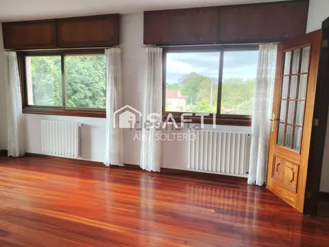 Casa de 345 m² a Vigo