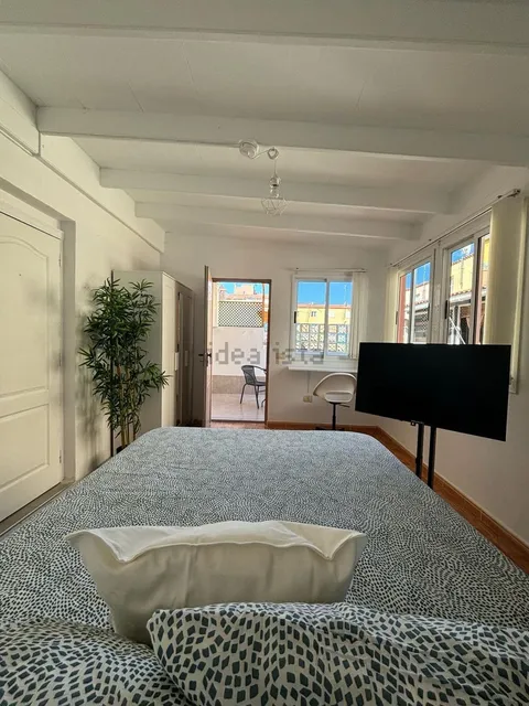 Chambre à louer, Arona