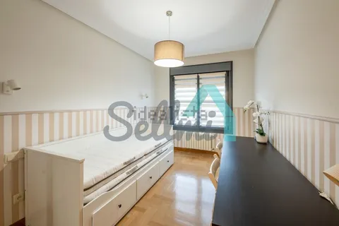 Pis de 86 m² a Oviedo