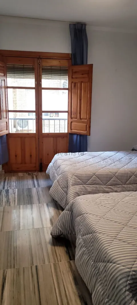Pis de 200 m² a Loja
