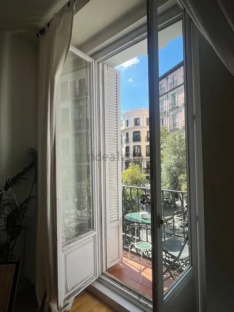 Habitación en alquiler, Madrid (2/7)