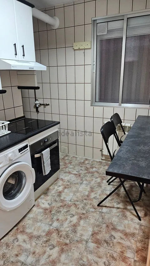 Quarto para alugar, Valladolid (4/10)
