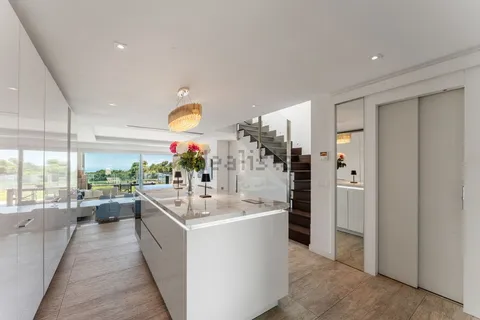 Haus 350 m² in Marbella