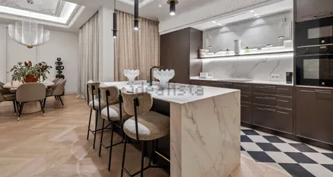 Wohnung 290 m² in Madrid