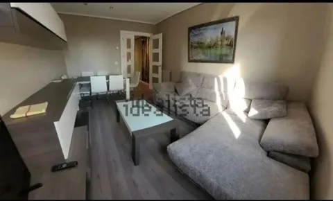 Room for rent, Pamplona (3/8)
