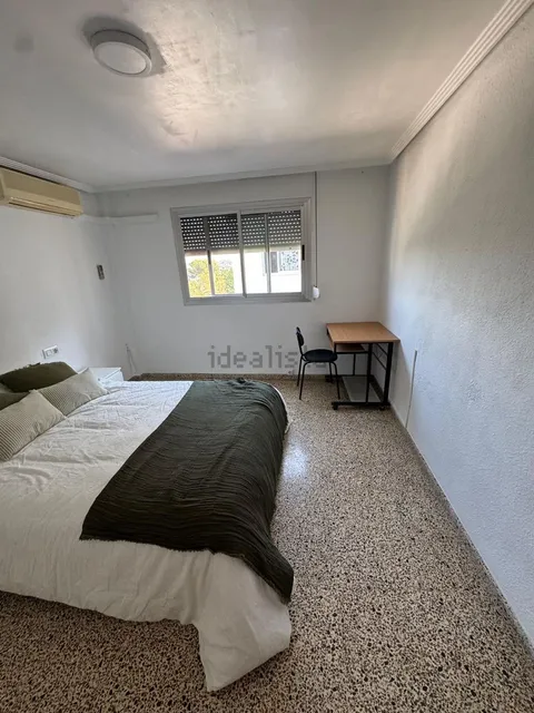 Habitació de lloguer, Llíria