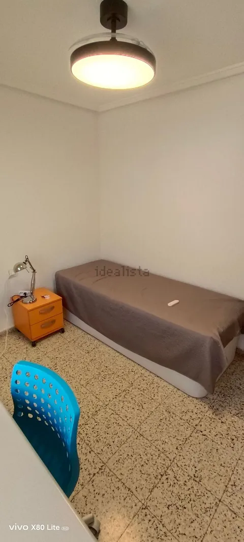 Room for rent, Burjassot