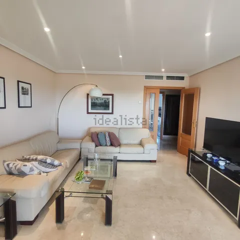 Wohnung 950 m² in Estepona
