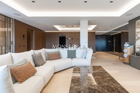 Wohnung 246 m² in Valencia