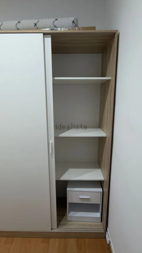 Room for rent, Barcelona (3/5)