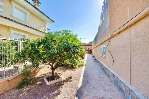 Casa de 360 m² a Torrevella
