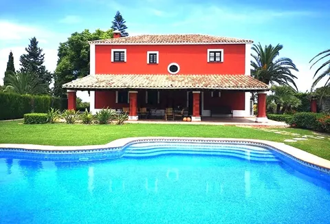 Casa de 355 m² en Alhaurín el Grande
