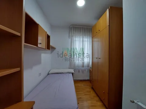 Pis de 95 m² a Ourense