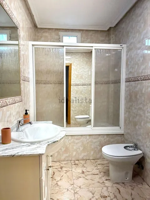 Habitació de lloguer, Linares
