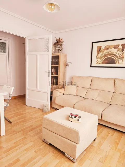 Habitació de lloguer, València (3/3)