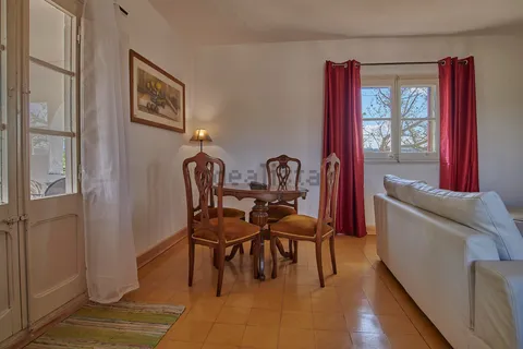 Habitació de lloguer, Tona