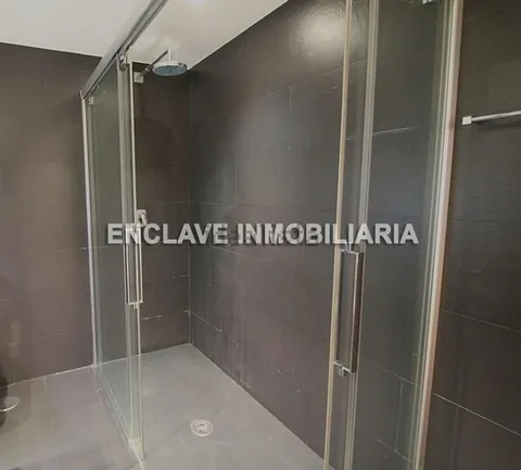 Pis de 230 m² a Oviedo