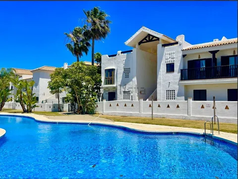 Piso de 118 m² en La Línea de la Concepción (2/20)