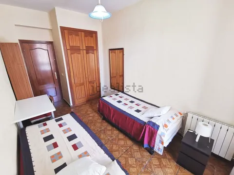 Chambre à louer, Madrid (3/5)