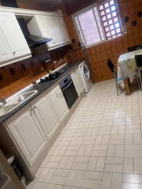 Apartamento 90 m² em Granada