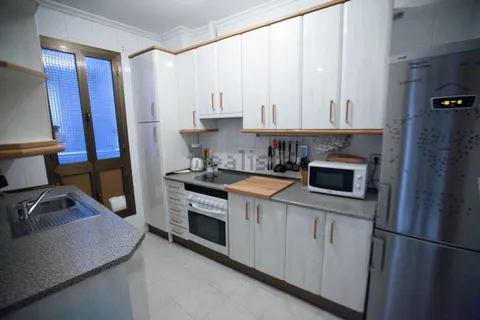 Habitació de lloguer, Madrid (2/5)