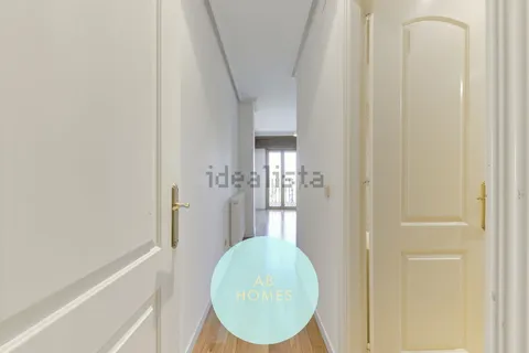 Flat 136 m² in Madrid