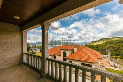 Casa 425 m² a Vigo