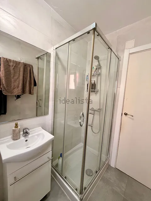 Room for rent, Madrid (2/7)