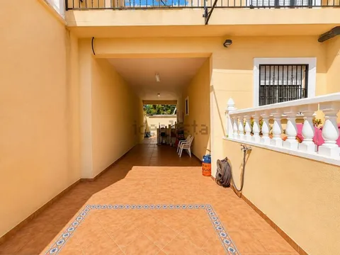 Casa de 387 m² a Torrevella
