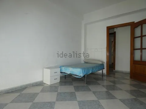 Piso de 100 m² en Granada