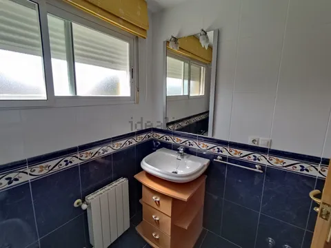 Casa de 240 m² a la Pobla de Vallbona