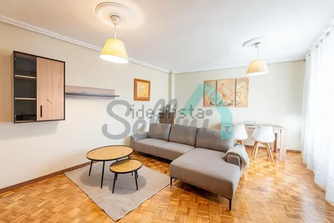 Piso de 68 m² en Oviedo