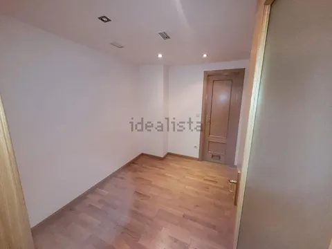 Wohnung 75 m² in La Puebla de Alfindén