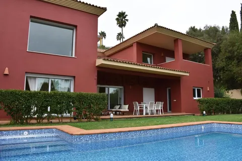 Maison 450 m² à San Roque
