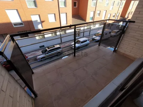 Wohnung 75 m² in La Puebla de Alfindén