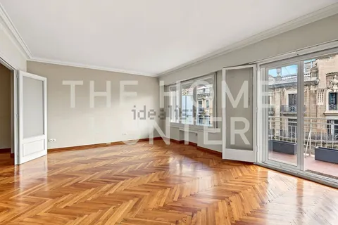 Квартира 261 м² в Барселоне
